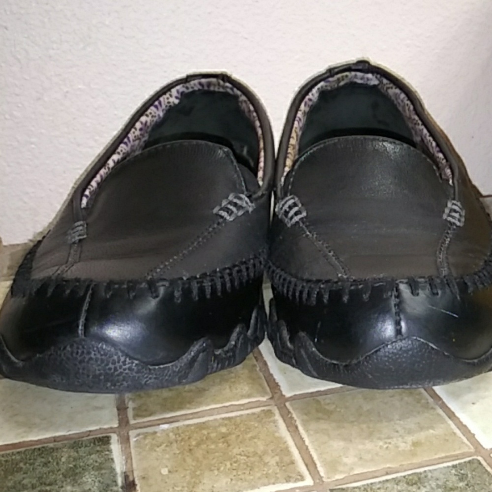 Shoes - Picture 7 of 8